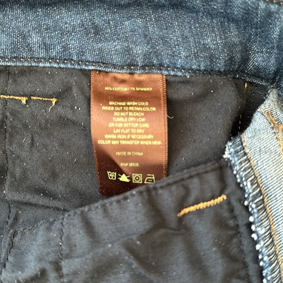 Kut from the Kloth denim jean walking shorts size 10.  Excellent condition! - Picture 4 of 7